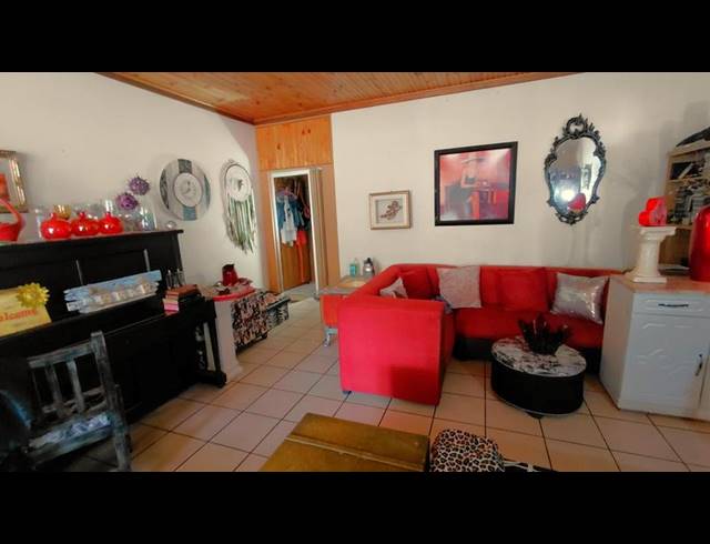 4 BEDROOM HOUSE FOR SALE IN PELLISSIER